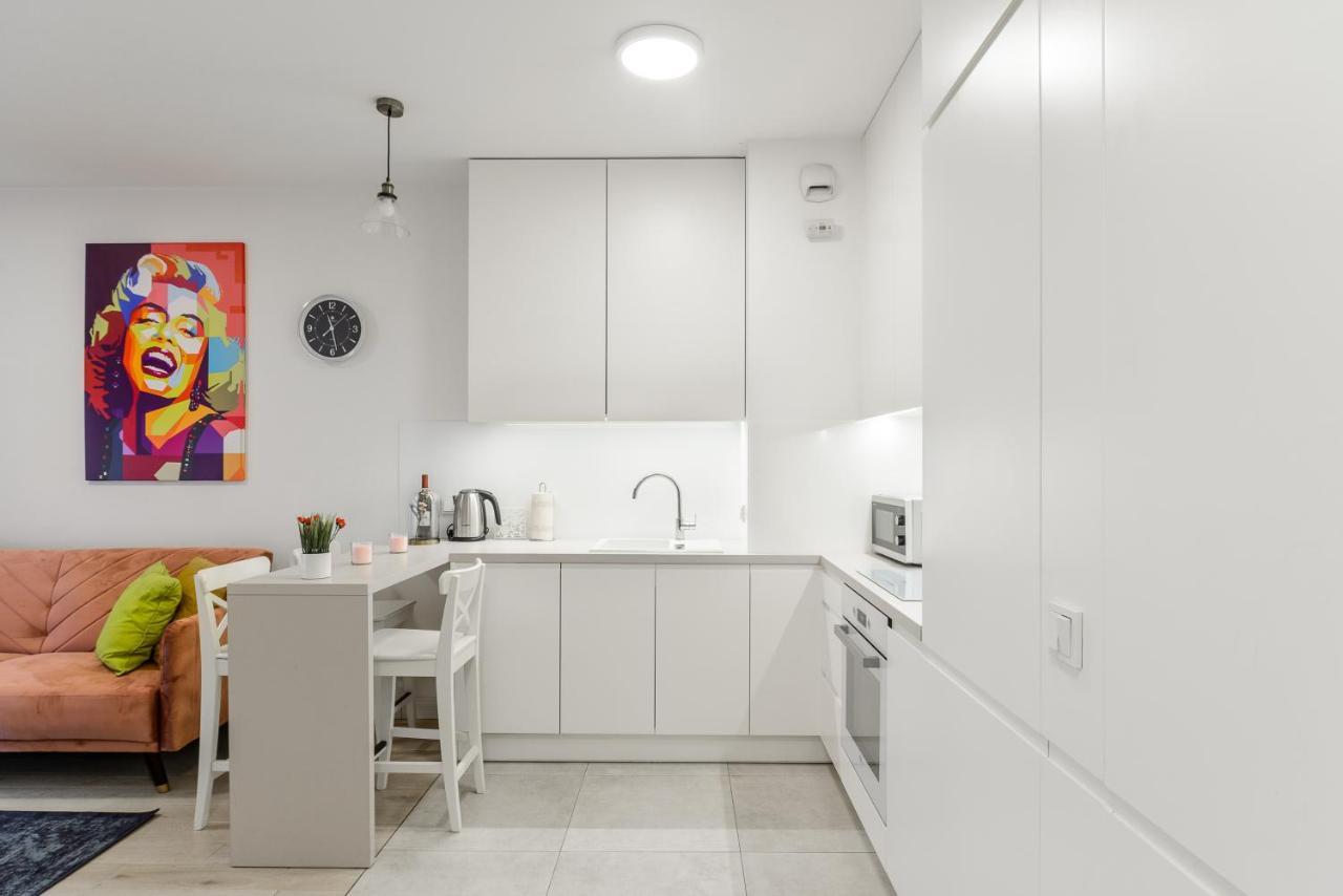 Lumina Luxury Apartments In Mennica Residence Varsóvia Exterior foto